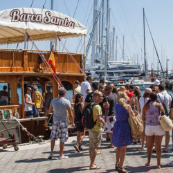 Party boat con cena en Mallorca