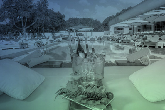 Comida y tardeo en terraza Marazul Mojácar