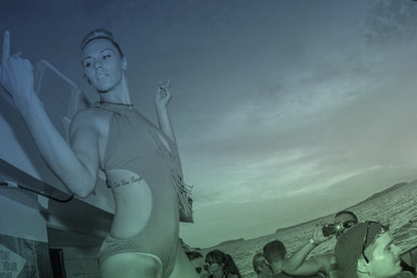 Pack Float your Party en Ibiza - DESTACADA