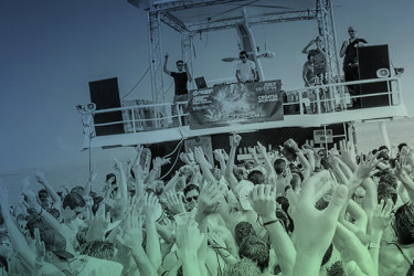 Pack fiesta deluxe con alojamiento en Ibiza