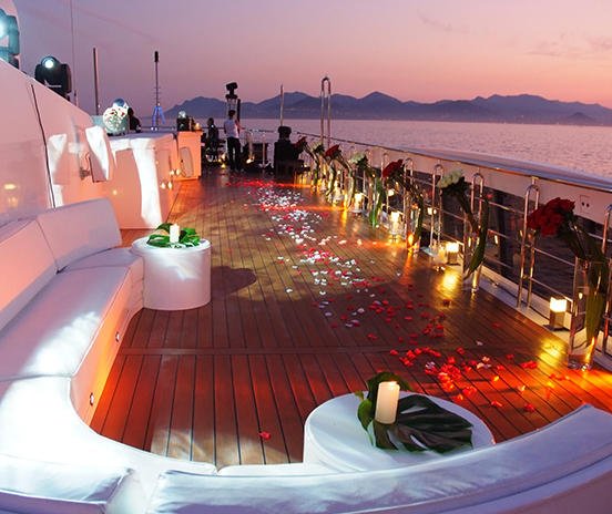 Pack fiesta en barco y playa en Málaga