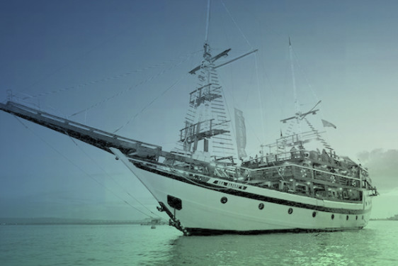 Pack barco y cena en Málaga
