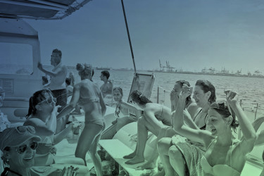 Pack fiesta máxima en barco en Málaga