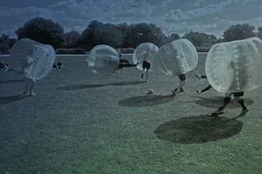 Partido de fútbol burbuja en Madrid