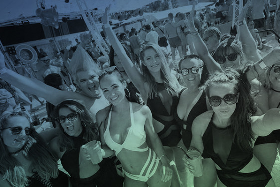 Full pack con party boat en Ibiza